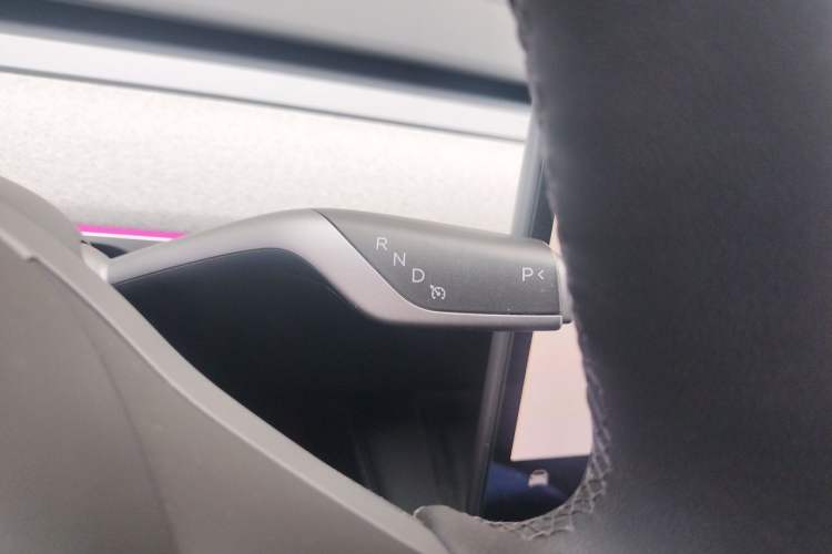 Used Tesla Model Y 2023 Long-Range All-Wheel-Drive Version Gear Lever