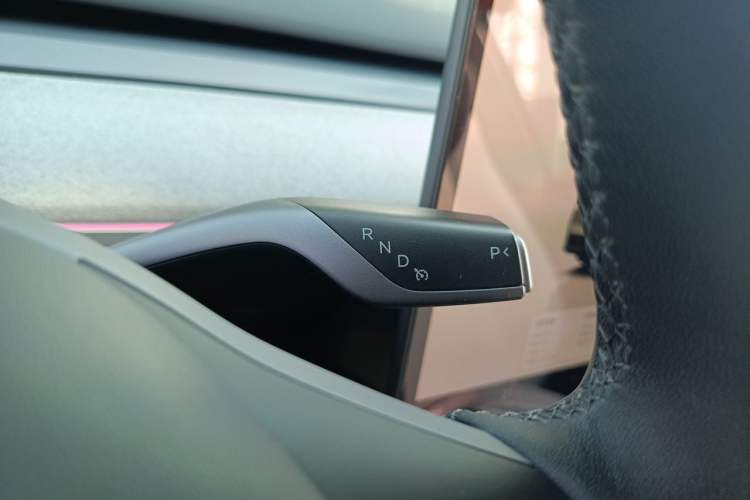 Used Tesla Model Y 2023 Long-Range All-Wheel-Drive Version Gear Lever