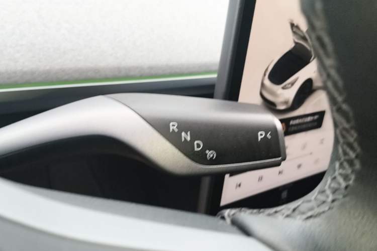 Used Tesla Model Y 2023 Long-Range All-Wheel-Drive Version Gear Lever