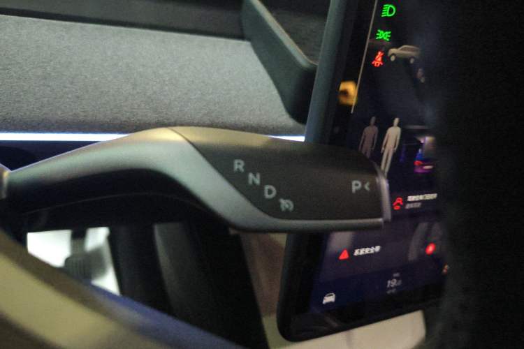 Used Tesla Model Y 2023 Rear-Wheel-Drive Version Gear Lever