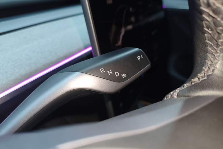 Used Tesla Model Y 2023 Rear-Wheel-Drive Version Gear Lever