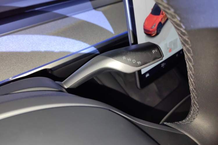 Used Tesla Model Y 2023 Long-Range All-Wheel-Drive Version Gear Lever