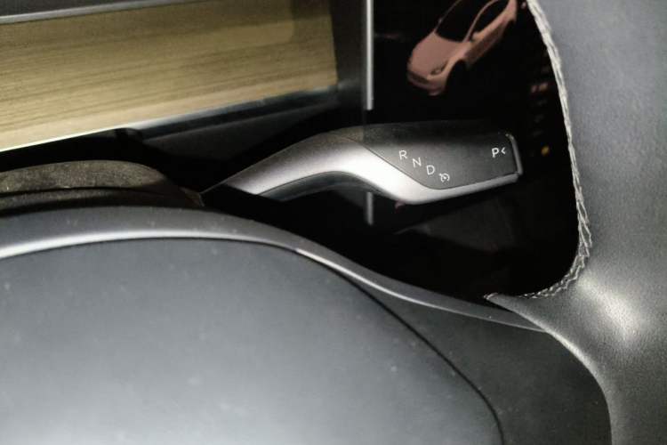 Used Tesla Model Y 2023 Long-Range All-Wheel-Drive Version Gear Lever