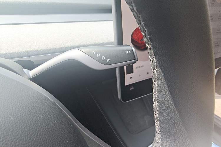 Used Tesla Model Y 2023 Long-Range All-Wheel-Drive Version Gear Lever