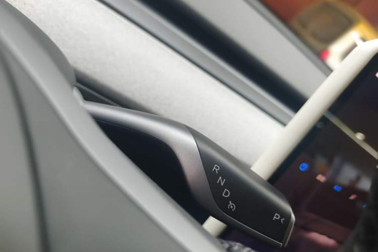 Used Tesla Model Y 2023 Rear-Wheel-Drive Version Gear Lever
