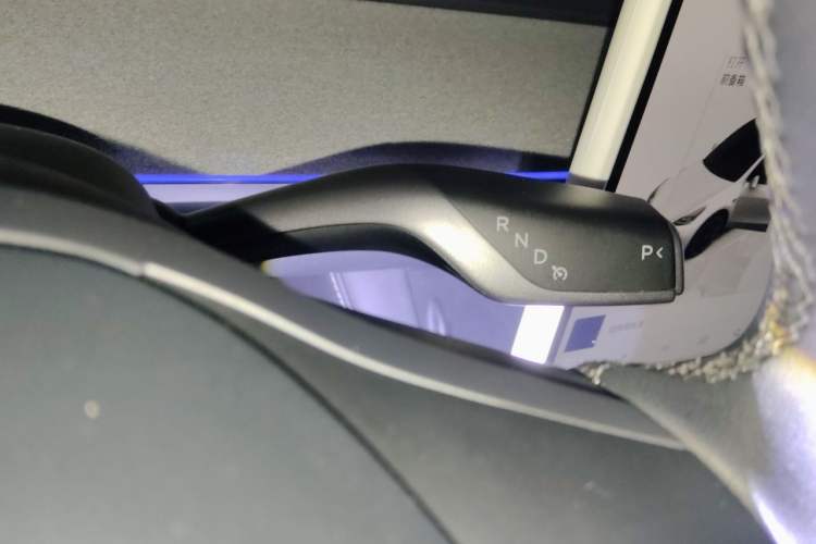 Used Tesla Model Y 2023 Rear-Wheel-Drive Version Gear Lever