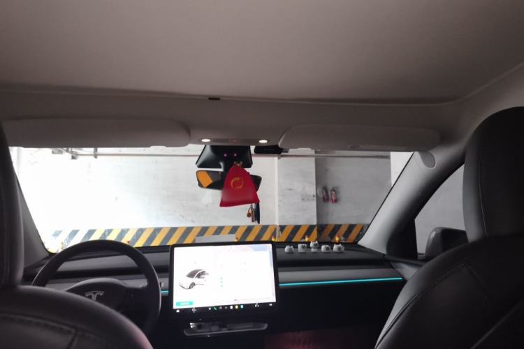 Used Tesla Model Y 2023 Rear-Wheel-Drive Version Headliner