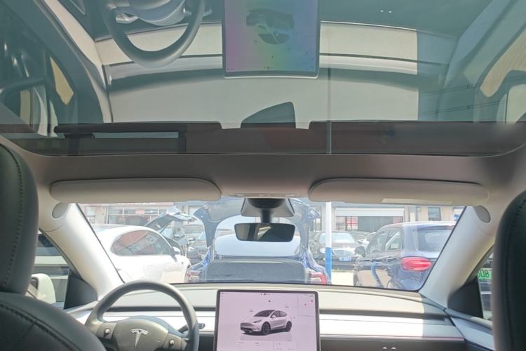 Used Tesla Model Y 2023 Rear-Wheel-Drive Version Headliner