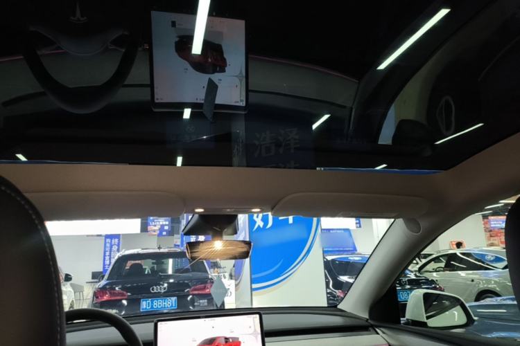 Used Tesla Model Y 2023 Rear-Wheel-Drive Version Headliner