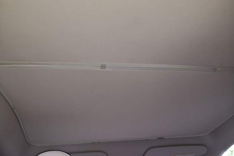 Used Tesla Model Y 2023 Rear-Wheel-Drive Version Headliner