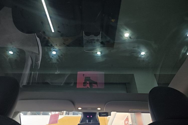 Used Tesla Model Y 2023 Rear-Wheel-Drive Version Headliner