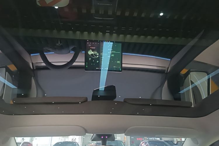 Used Tesla Model Y 2023 Long-Range All-Wheel-Drive Version Headliner