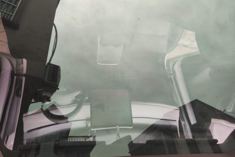Used Tesla Model Y 2023 Rear-Wheel-Drive Version Headliner
