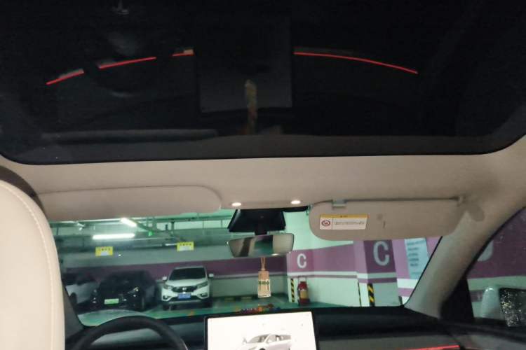 Used Tesla Model Y 2023 Rear-Wheel-Drive Version Headliner