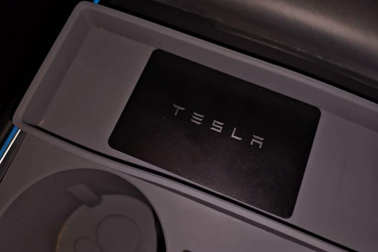 Used Tesla Model Y 2023 Rear-Wheel-Drive Version Interior 1