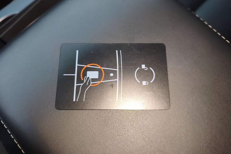 Used Tesla Model Y 2023 Rear-Wheel-Drive Version Interior 1