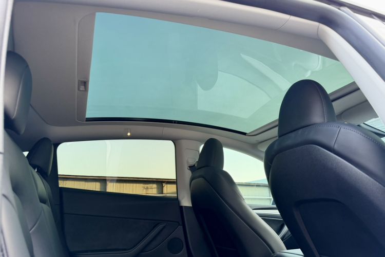 Used Tesla Model Y 2023 Rear-Wheel-Drive Version Interior 2