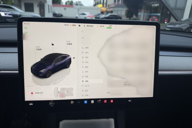 Used Tesla Model Y 2023 Long-Range All-Wheel-Drive Version Interior 3