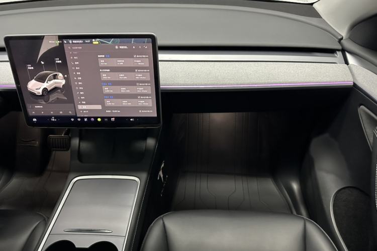 Used Tesla Model Y 2023 Rear-Wheel-Drive Version Interior 3