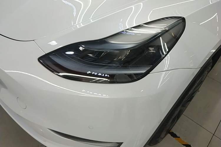 Used Tesla Model Y 2023 Long-Range All-Wheel-Drive Version Left Front Headlight