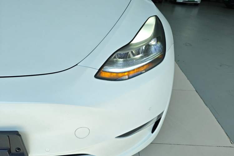 Used Tesla Model Y 2023 Long-Range All-Wheel-Drive Version Left Front Headlight