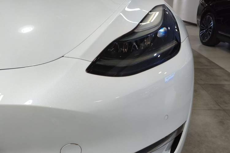 Used Tesla Model Y 2023 Long-Range All-Wheel-Drive Version Left Front Headlight