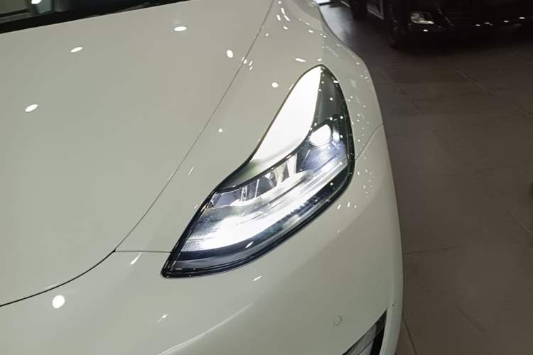 Used Tesla Model Y 2023 High-Performance All-Wheel-Drive Version Left Front Headlight