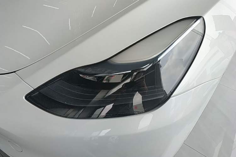 Used Tesla Model Y 2023 Long-Range All-Wheel-Drive Version Left Front Headlight