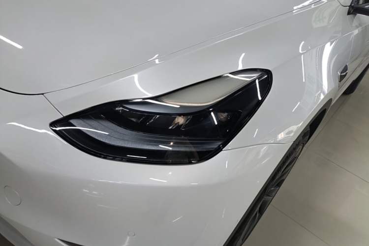 Used Tesla Model Y 2023 Long-Range All-Wheel-Drive Version Left Front Headlight