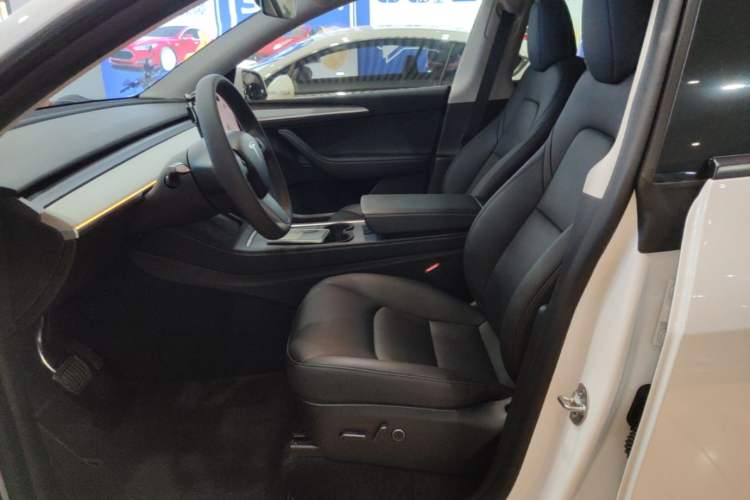 Used Tesla Model Y 2023 Rear-Wheel-Drive Version Left Front Seat