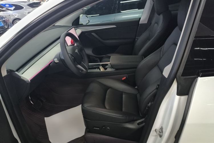 Used Tesla Model Y 2023 Rear-Wheel-Drive Version Left Front Seat
