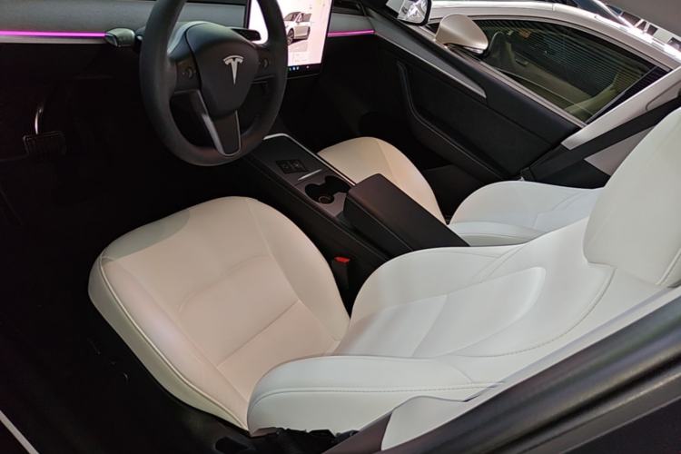Used Tesla Model Y 2023 Rear-Wheel-Drive Version Left Front Seat