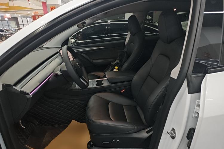 Used Tesla Model Y 2023 Rear-Wheel-Drive Version Left Front Seat