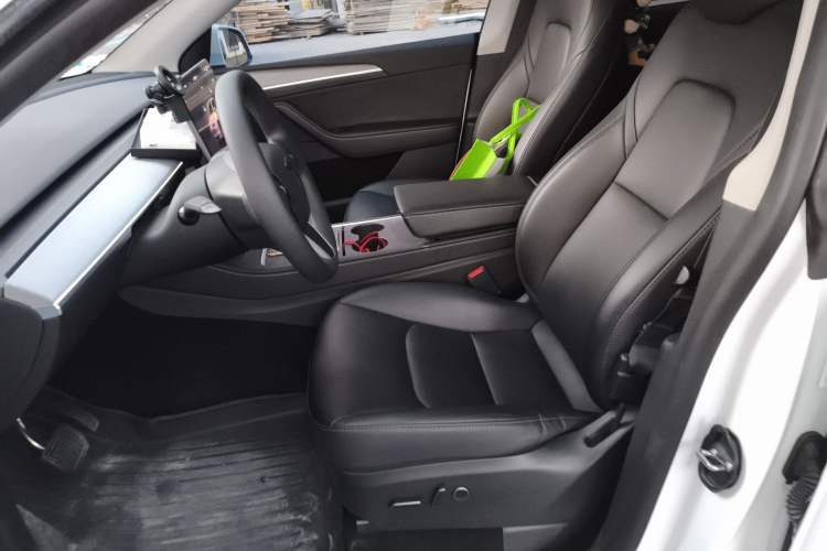 Used Tesla Model Y 2023 Rear-Wheel-Drive Version Left Front Seat