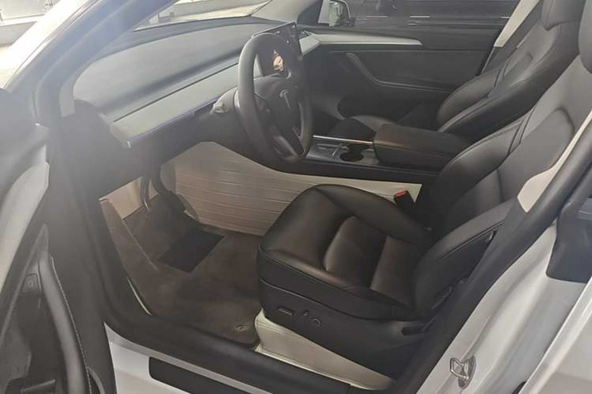 Used Tesla Model Y 2023 Rear-Wheel-Drive Version Left Front Seat
