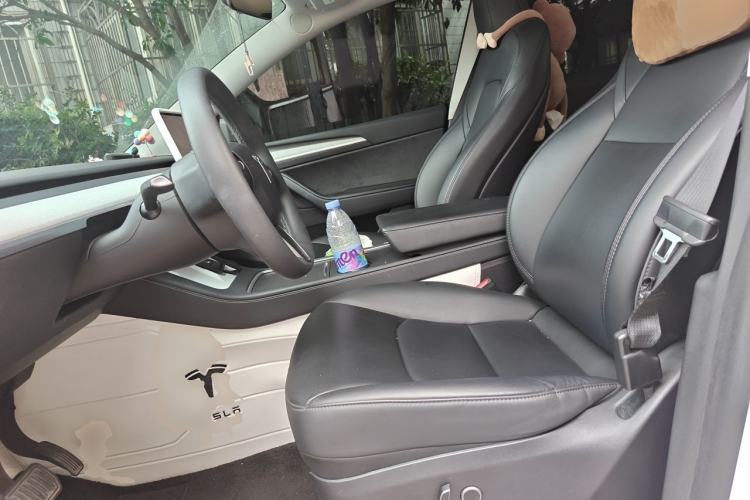 Used Tesla Model Y 2023 Rear-Wheel-Drive Version Left Front Seat