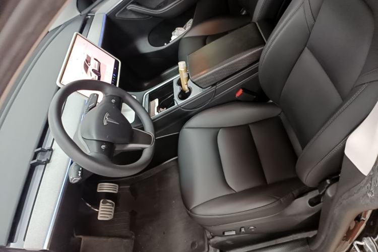 Used Tesla Model Y 2023 High-Performance All-Wheel-Drive Version Left Front Seat
