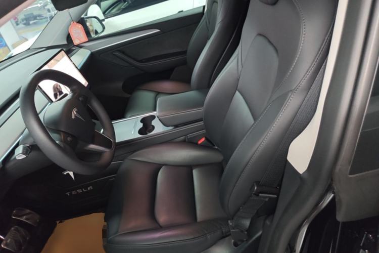 Used Tesla Model Y 2023 Rear-Wheel-Drive Version Left Front Seat