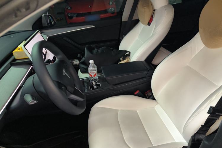 Used Tesla Model Y 2023 High-Performance All-Wheel-Drive Version Left Front Seat