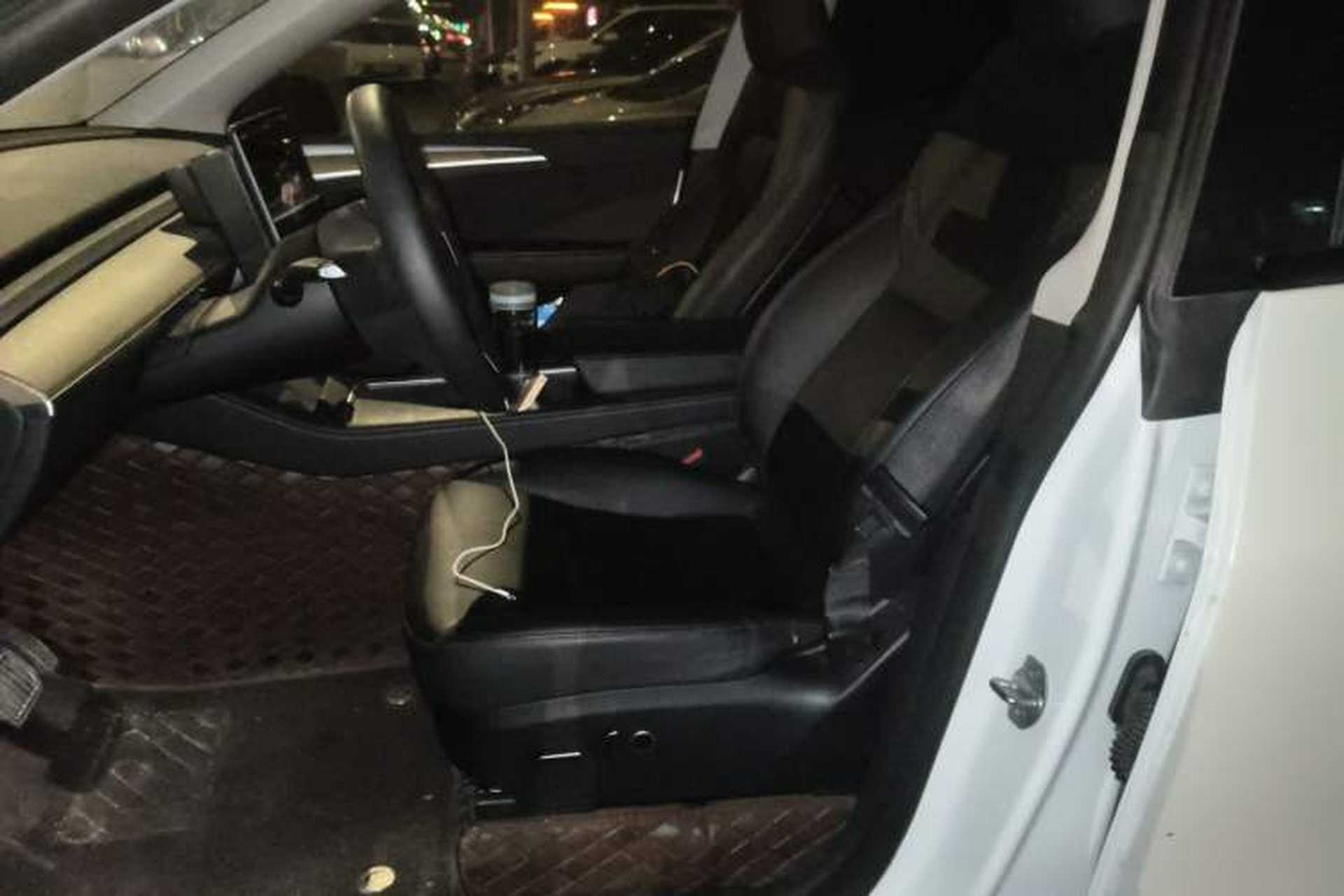 Used Tesla Model Y 2023 Long-Range All-Wheel-Drive Version Left Front Seat