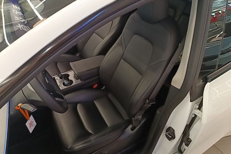 Used Tesla Model Y 2023 Rear-Wheel-Drive Version Left Front Seat