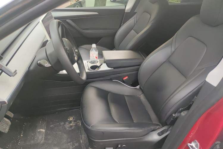 Used Tesla Model Y 2023 Rear-Wheel-Drive Version Left Front Seat