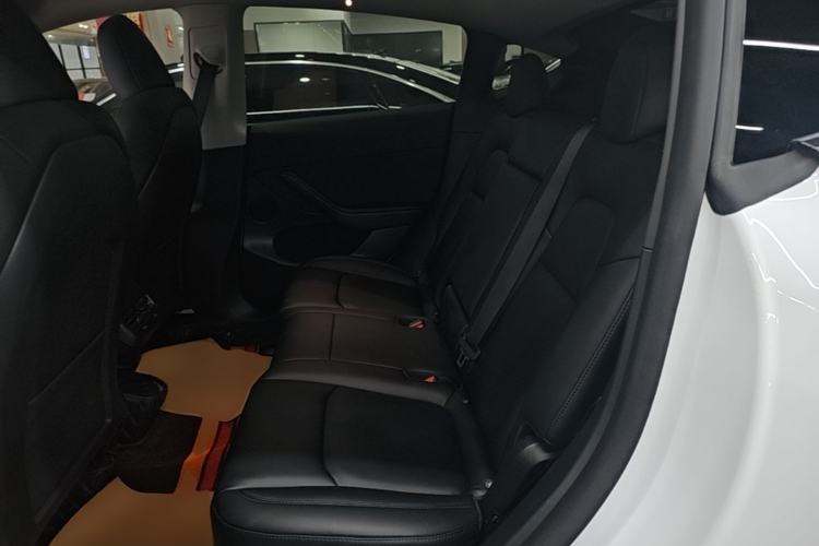Used Tesla Model Y 2023 Rear-Wheel-Drive Version Left Rear Seat