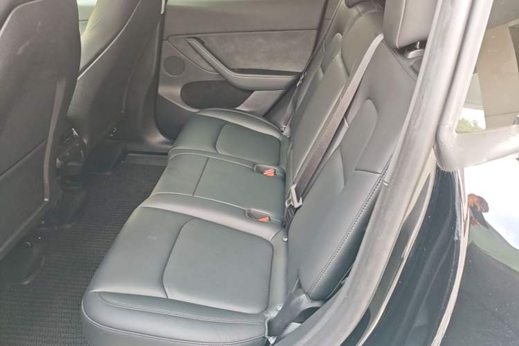 Used Tesla Model Y 2023 Rear-Wheel-Drive Version Left Rear Seat