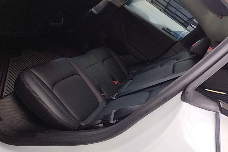 Used Tesla Model Y 2023 Rear-Wheel-Drive Version Left Rear Seat
