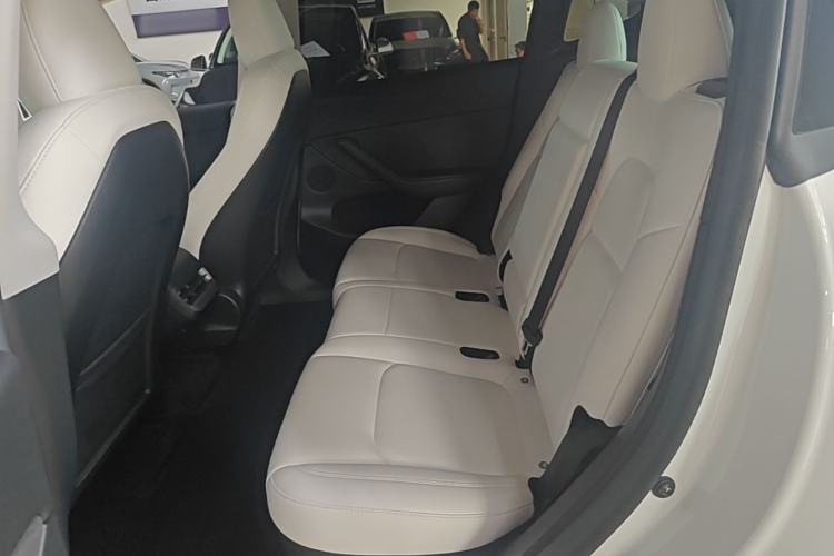 Used Tesla Model Y 2023 Rear-Wheel-Drive Version Left Rear Seat