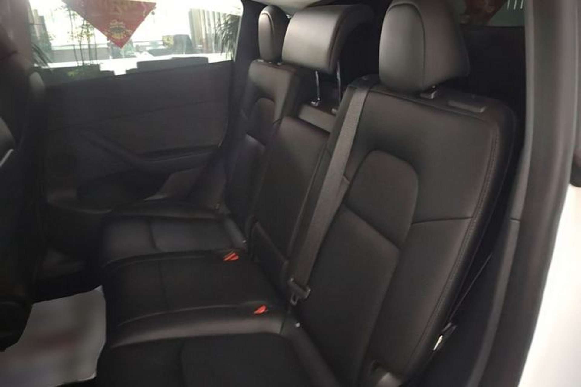 Used Tesla Model Y 2023 Long-Range All-Wheel-Drive Version Left Rear Seat