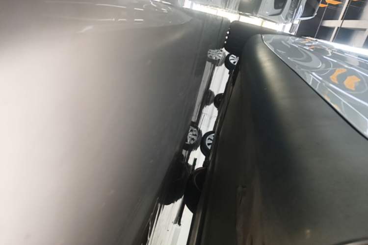Used Tesla Model Y 2023 High-Performance All-Wheel-Drive Version Left Side Sill