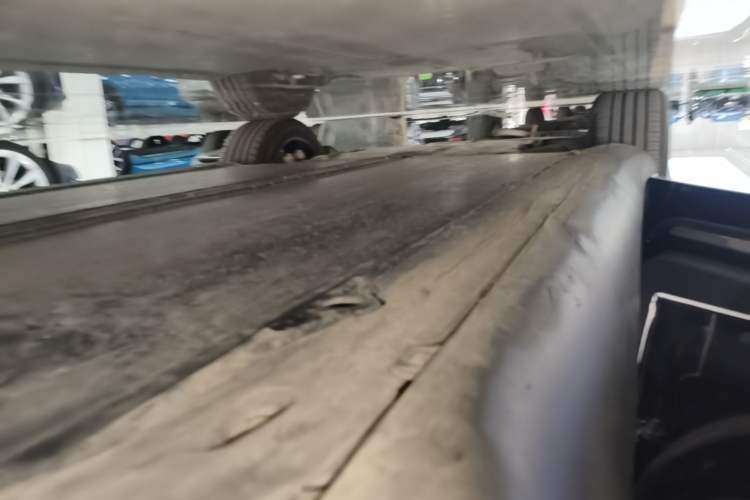 Used Tesla Model Y 2023 Rear-Wheel-Drive Version Left Side Sill