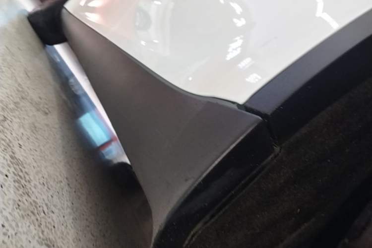 Used Tesla Model Y 2023 Rear-Wheel-Drive Version Left Side Sill